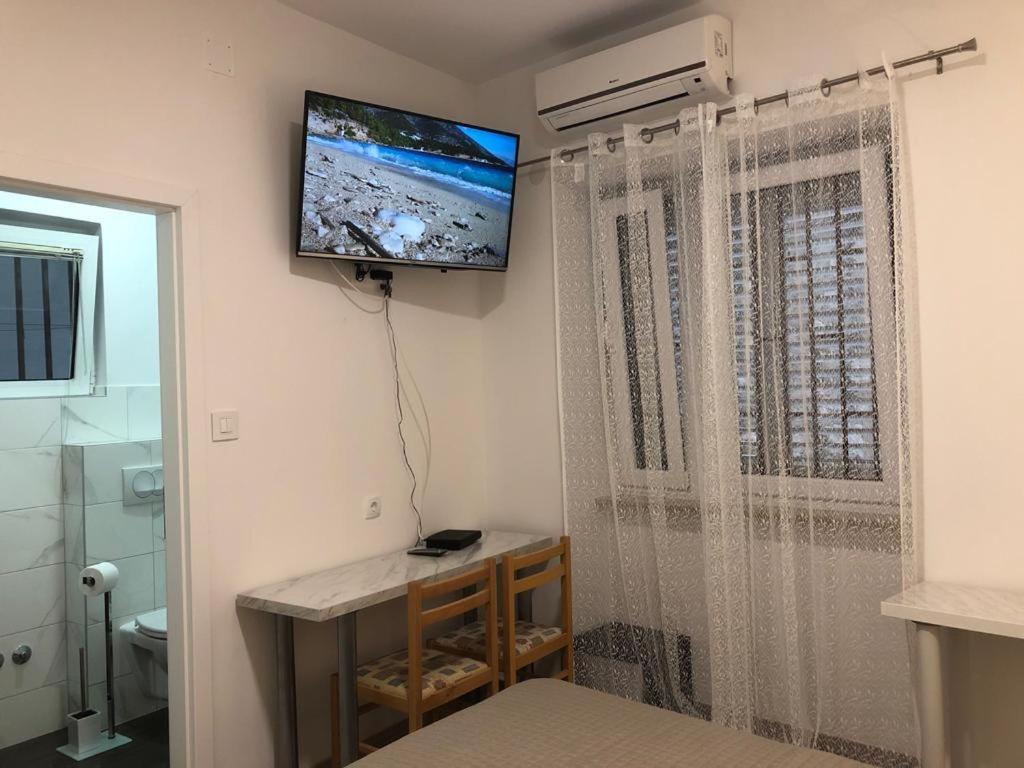Rooms And Apartments Emily Σπλιτ Εξωτερικό φωτογραφία