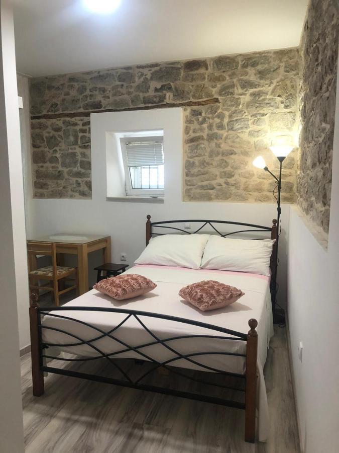 Rooms And Apartments Emily Σπλιτ Εξωτερικό φωτογραφία