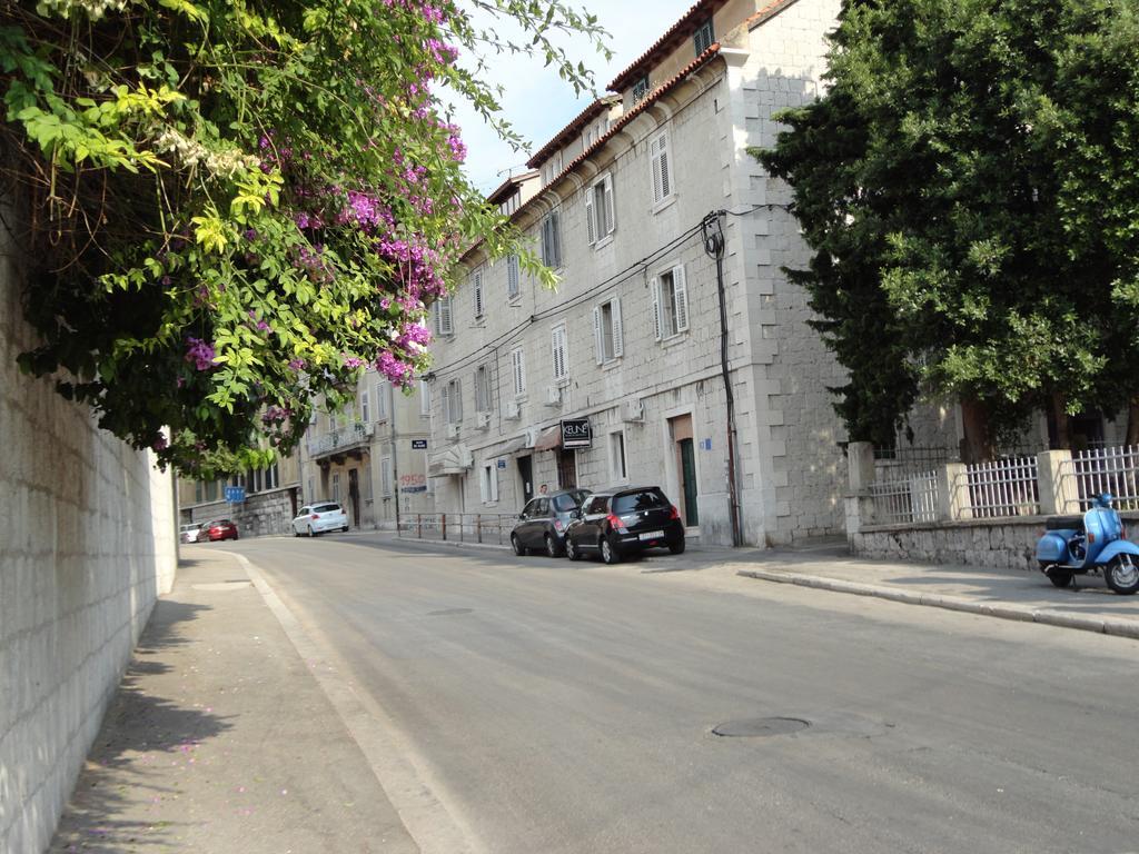 Rooms And Apartments Emily Σπλιτ Δωμάτιο φωτογραφία