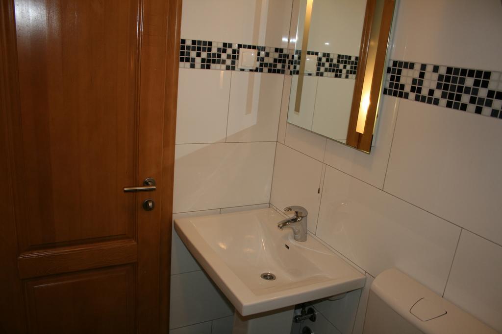 Rooms And Apartments Emily Σπλιτ Εξωτερικό φωτογραφία