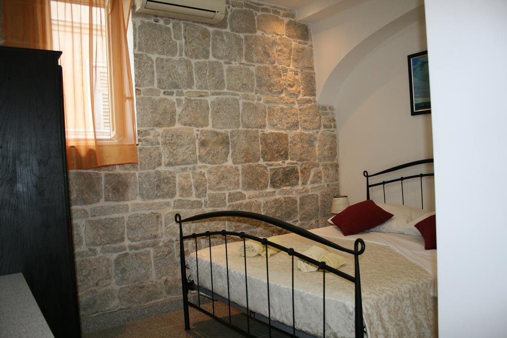 Rooms And Apartments Emily Σπλιτ Εξωτερικό φωτογραφία