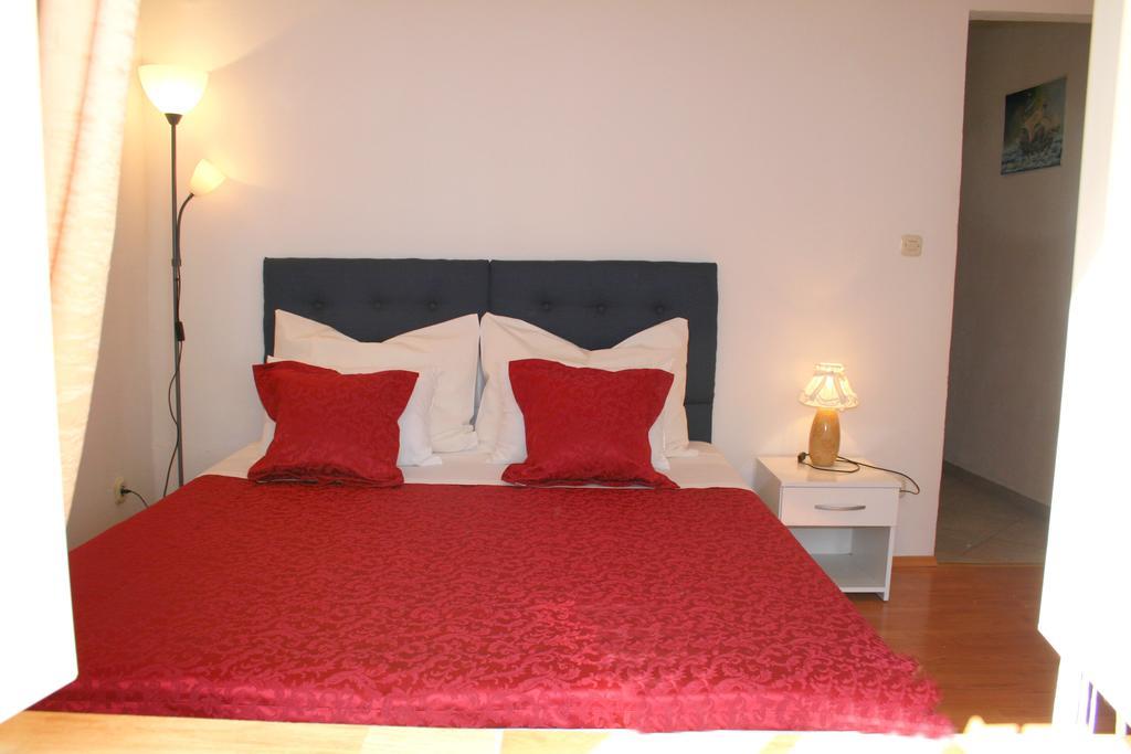 Rooms And Apartments Emily Σπλιτ Εξωτερικό φωτογραφία