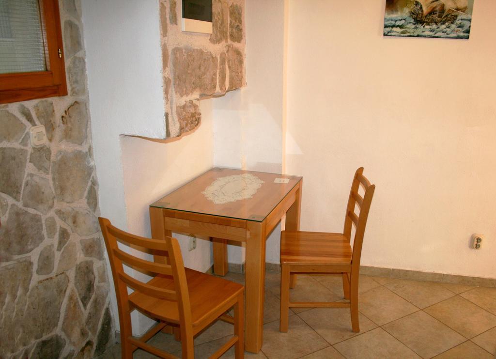 Rooms And Apartments Emily Σπλιτ Εξωτερικό φωτογραφία