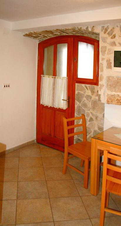 Rooms And Apartments Emily Σπλιτ Εξωτερικό φωτογραφία