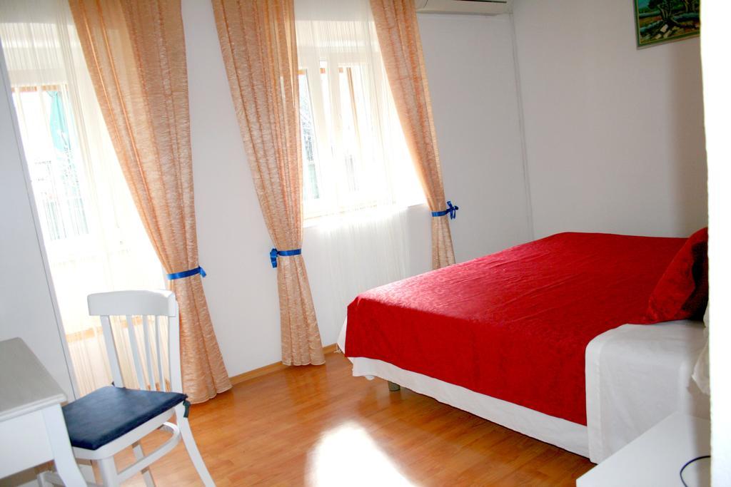 Rooms And Apartments Emily Σπλιτ Εξωτερικό φωτογραφία